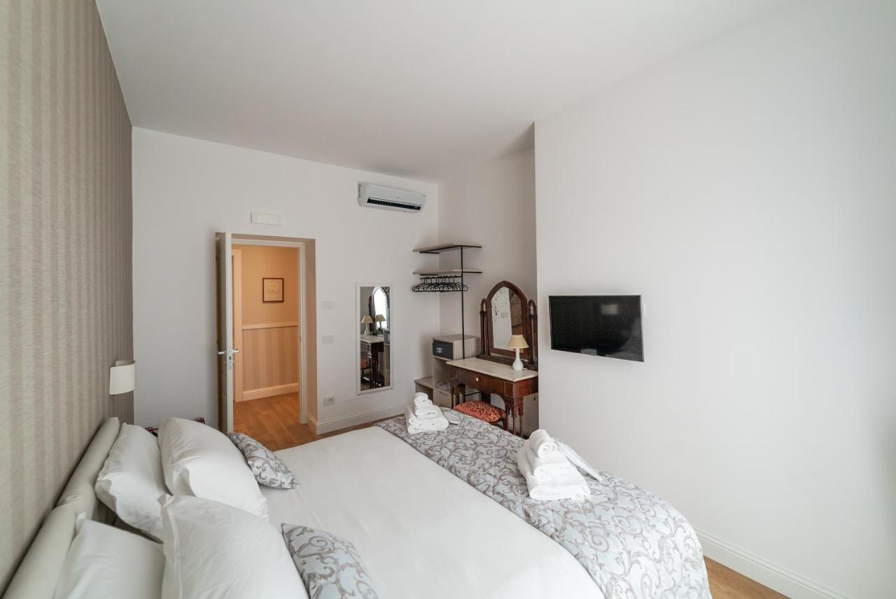 Nuances The Colosseum Apartment โรม ภายนอก รูปภาพ
